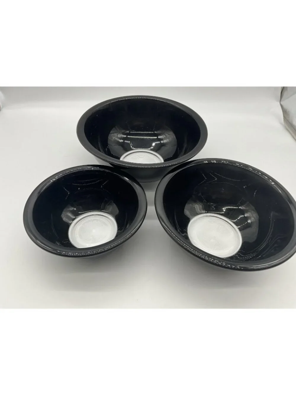 Pyrex Vintage Nesting Mixing Bowls Clear Bottom Black Set of 3 - 322 / 325 / 325